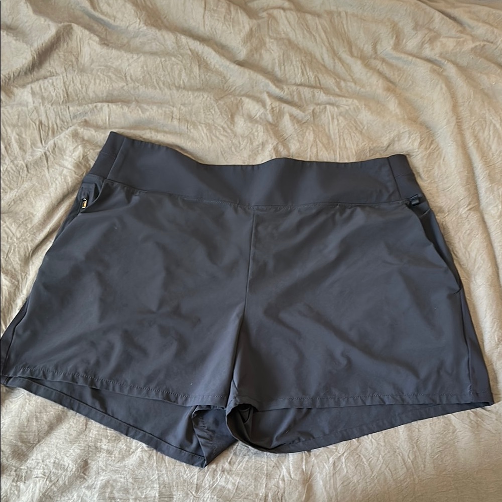 EUCWomen's Athleta Navy Shorts